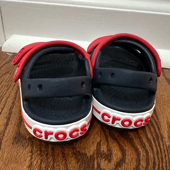 Crocs - Picture 2 of 5